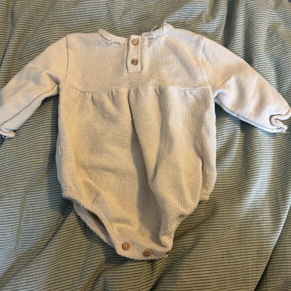 π«π· Lilinoa Long Sleeve Onesie β Size 12β18M π«π· - Picture 2 of 4